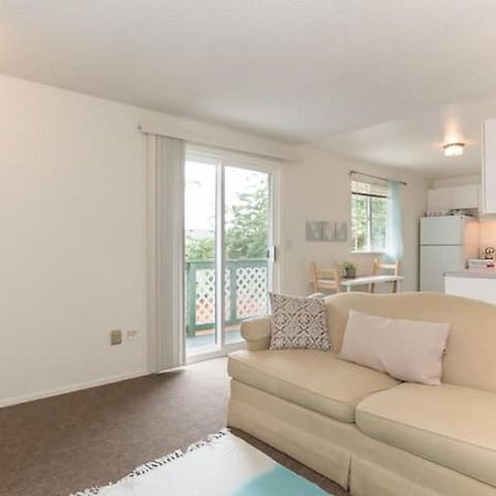 Unique, Convenient, Centrally Located Apartment Kent Exterior photo